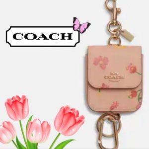 Coach attachment case